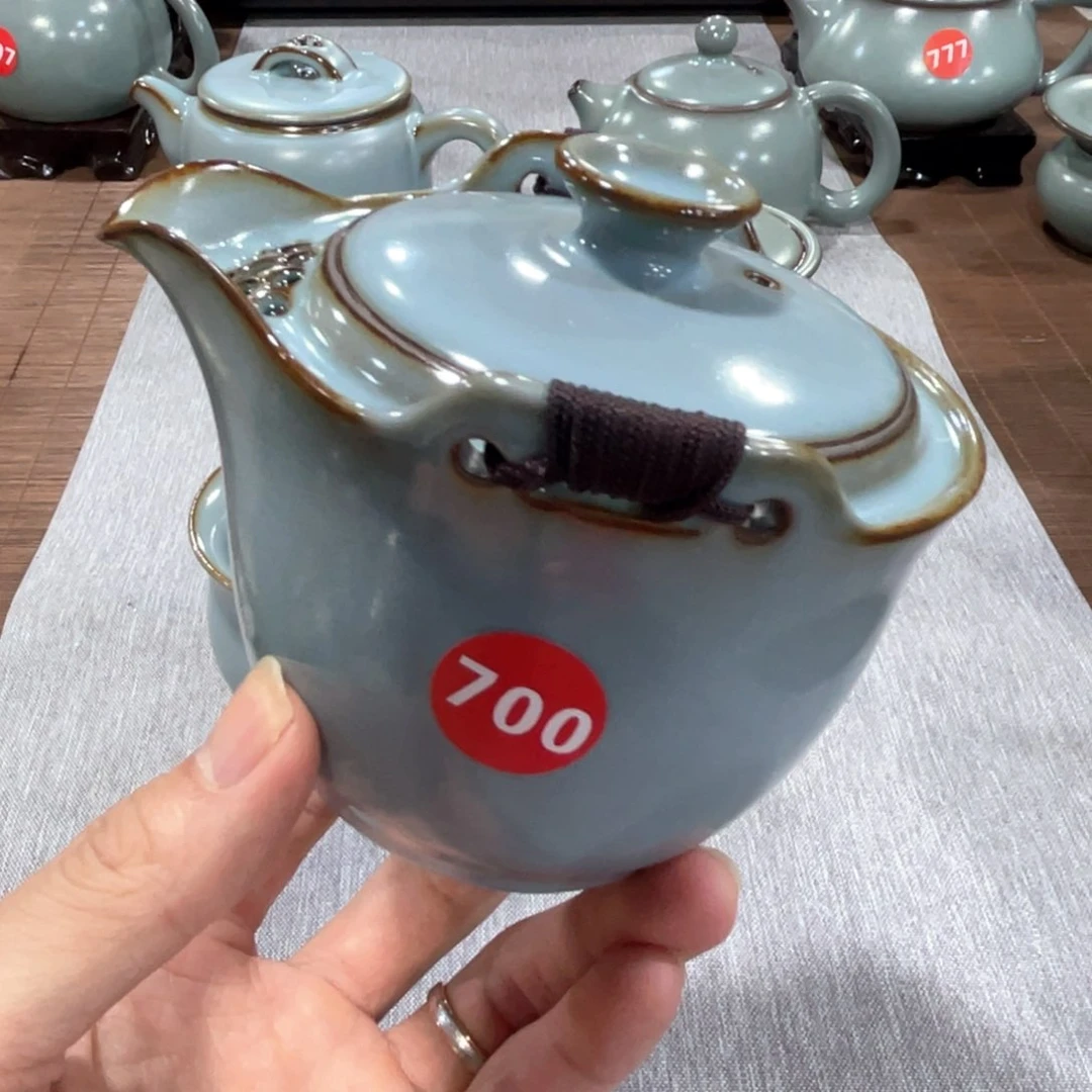 瓷片小微瑕。。。。。。。。。。。