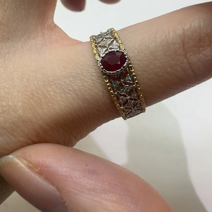 戒指18K金镶嵌红宝石