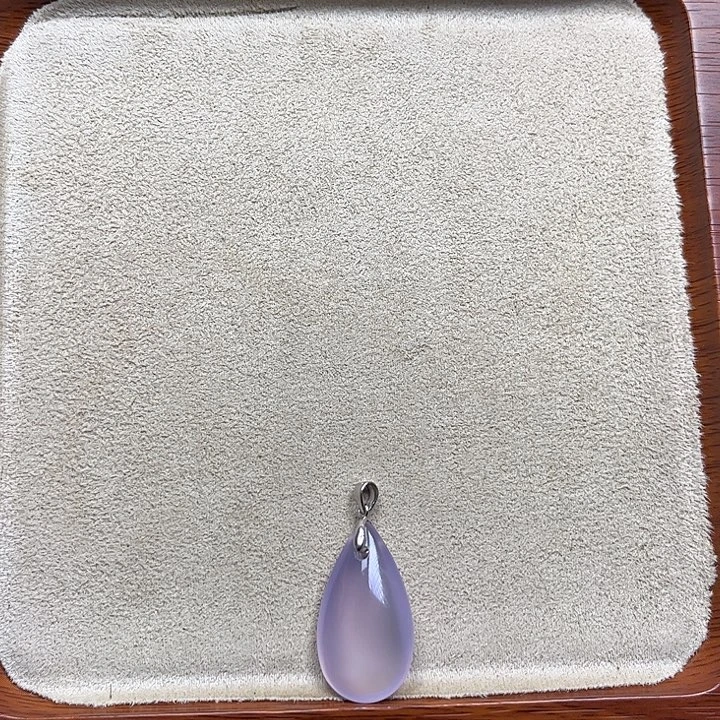 芷***你玛瑙/玉髓未镶嵌颈饰福利不退换哦