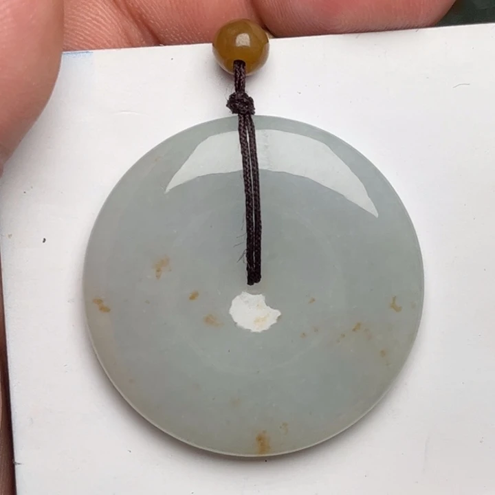 翡翠未镶嵌颈饰平安扣