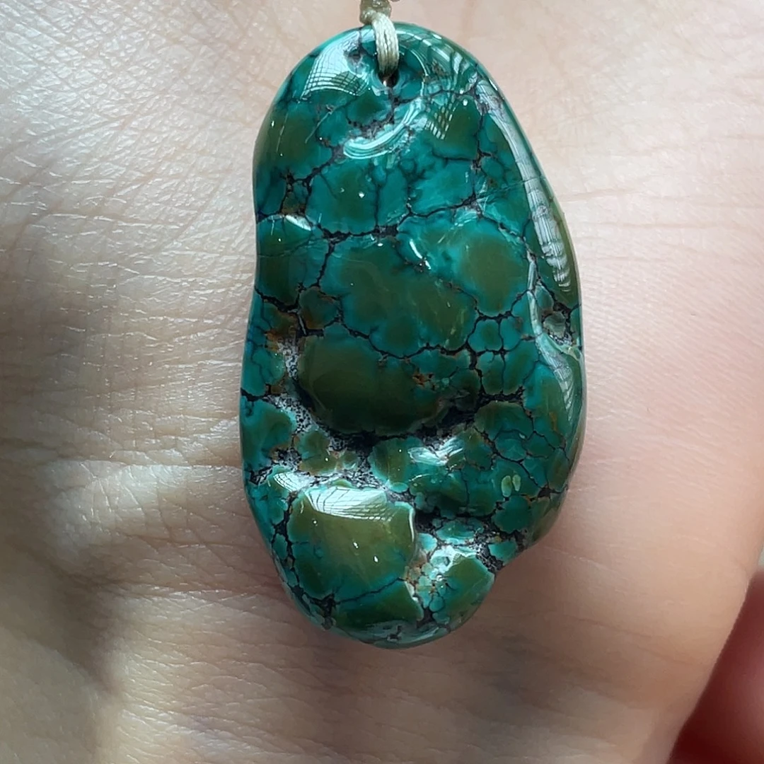 绿松石未镶嵌颈饰