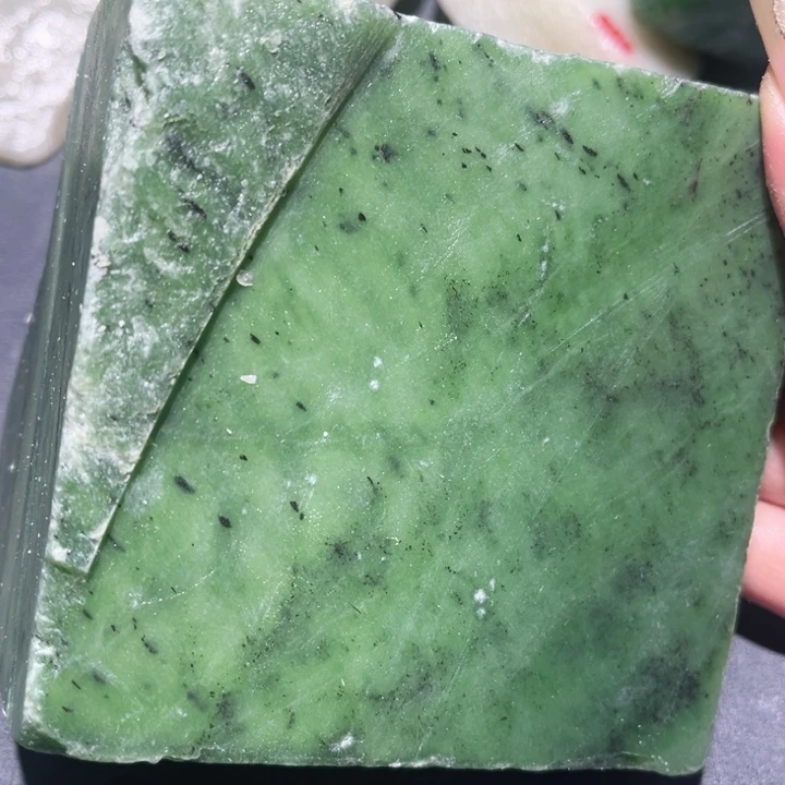 和田玉未镶嵌珠宝奇石