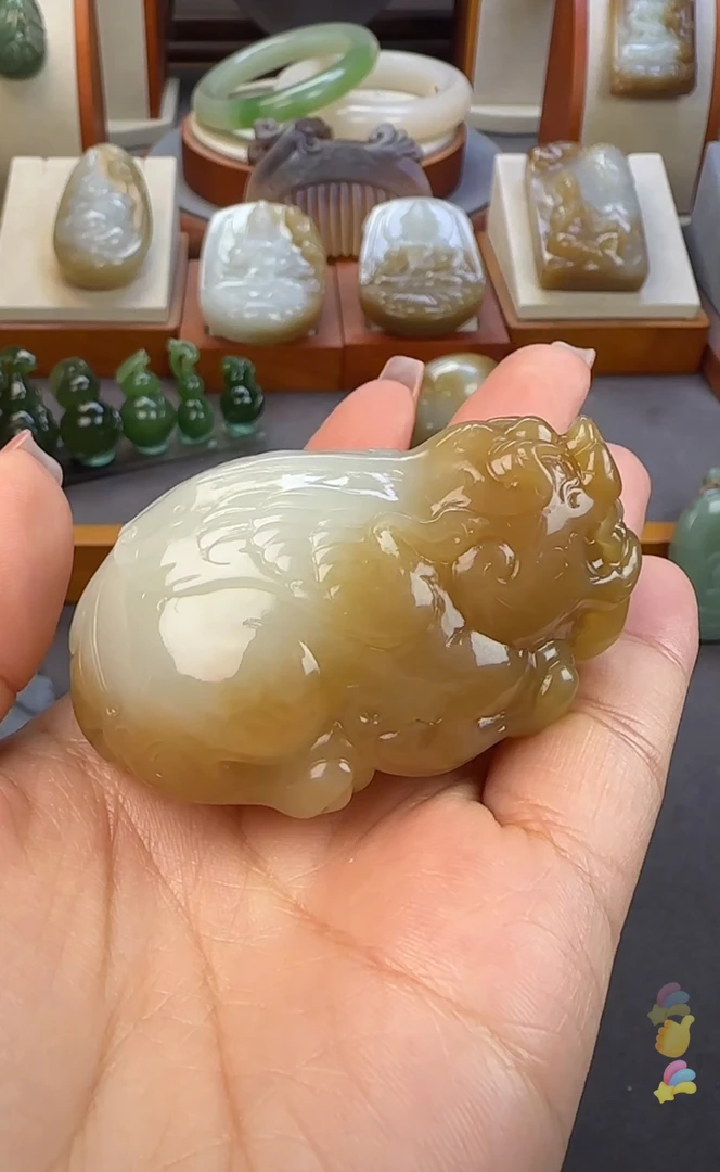 卞玉坊和田玉吊坠