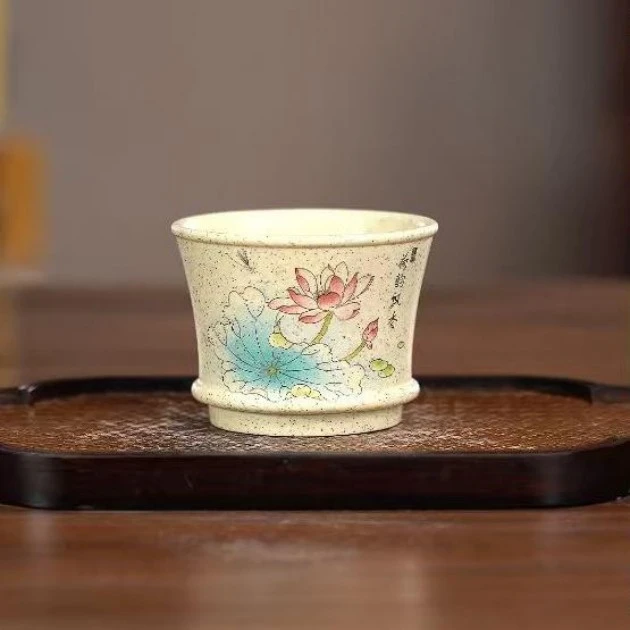 8004宜兴紫砂茶具芝麻白段泥料手工制作荷韵飘香主人杯140ml左右N