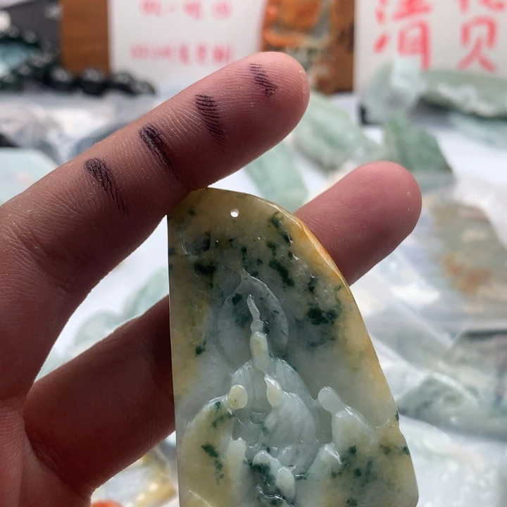 翡翠未镶嵌颈饰保真天然a货翡翠