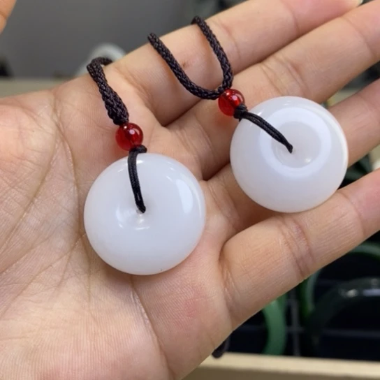 【闪购商品】石英质玉（金丝玉）颈饰未镶嵌拍一发一多样性发货