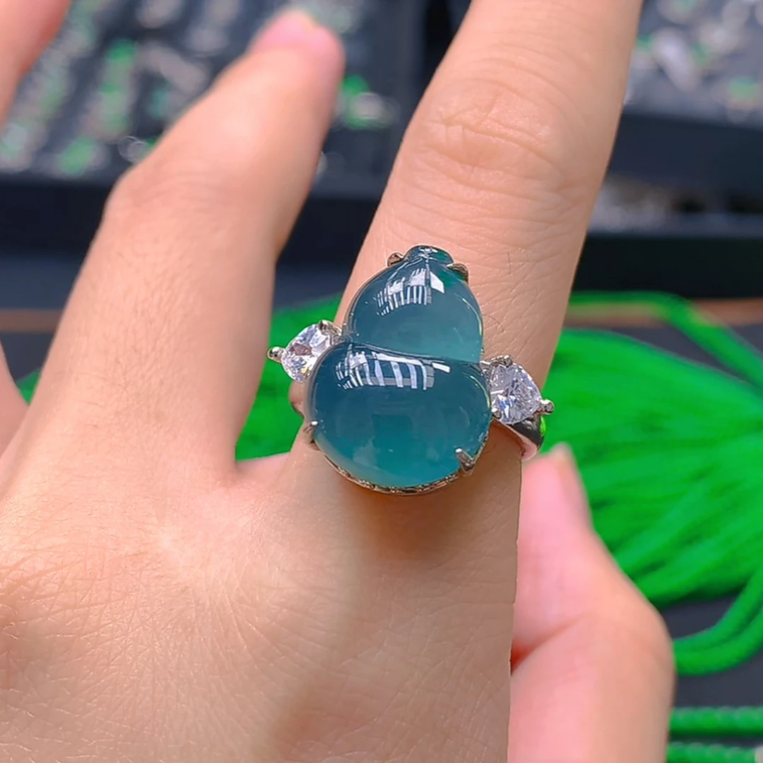 天然A货翡翠戒指葫芦