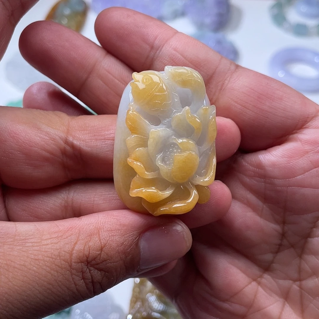 翡翠未镶嵌颈饰大*吹翡玉缘翡翠