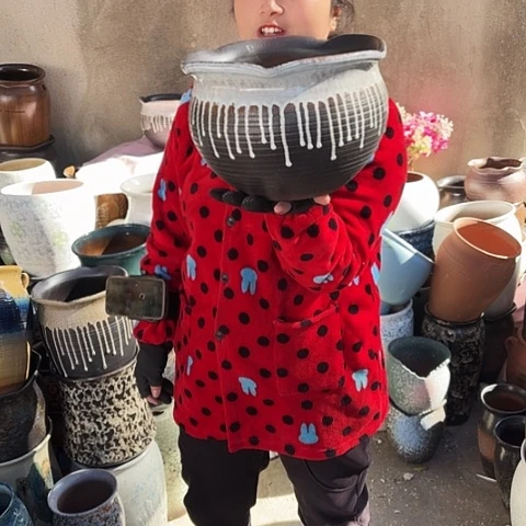 口25高18一个盆子。