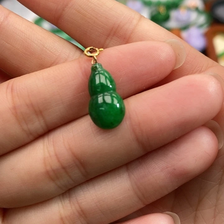 颈饰未镶嵌翡翠吊坠
