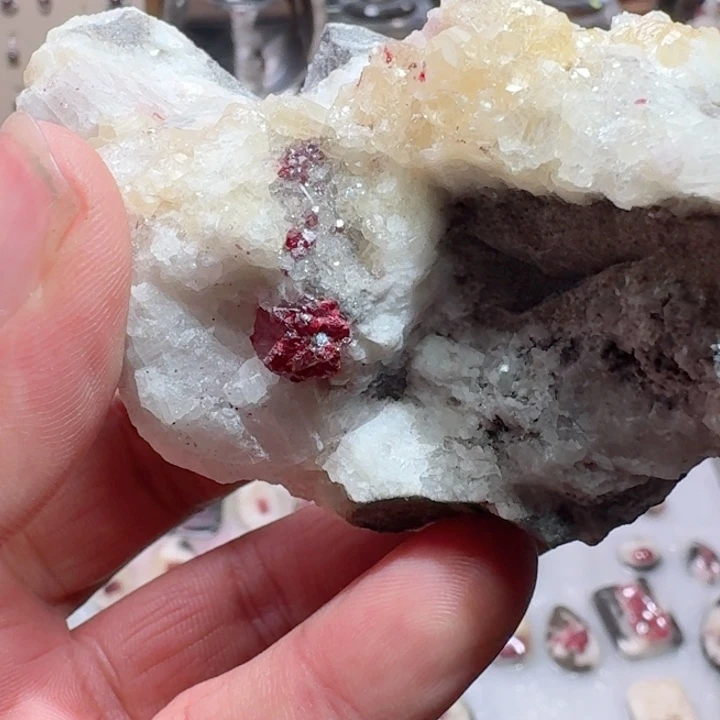 天然辰砂朱砂原，