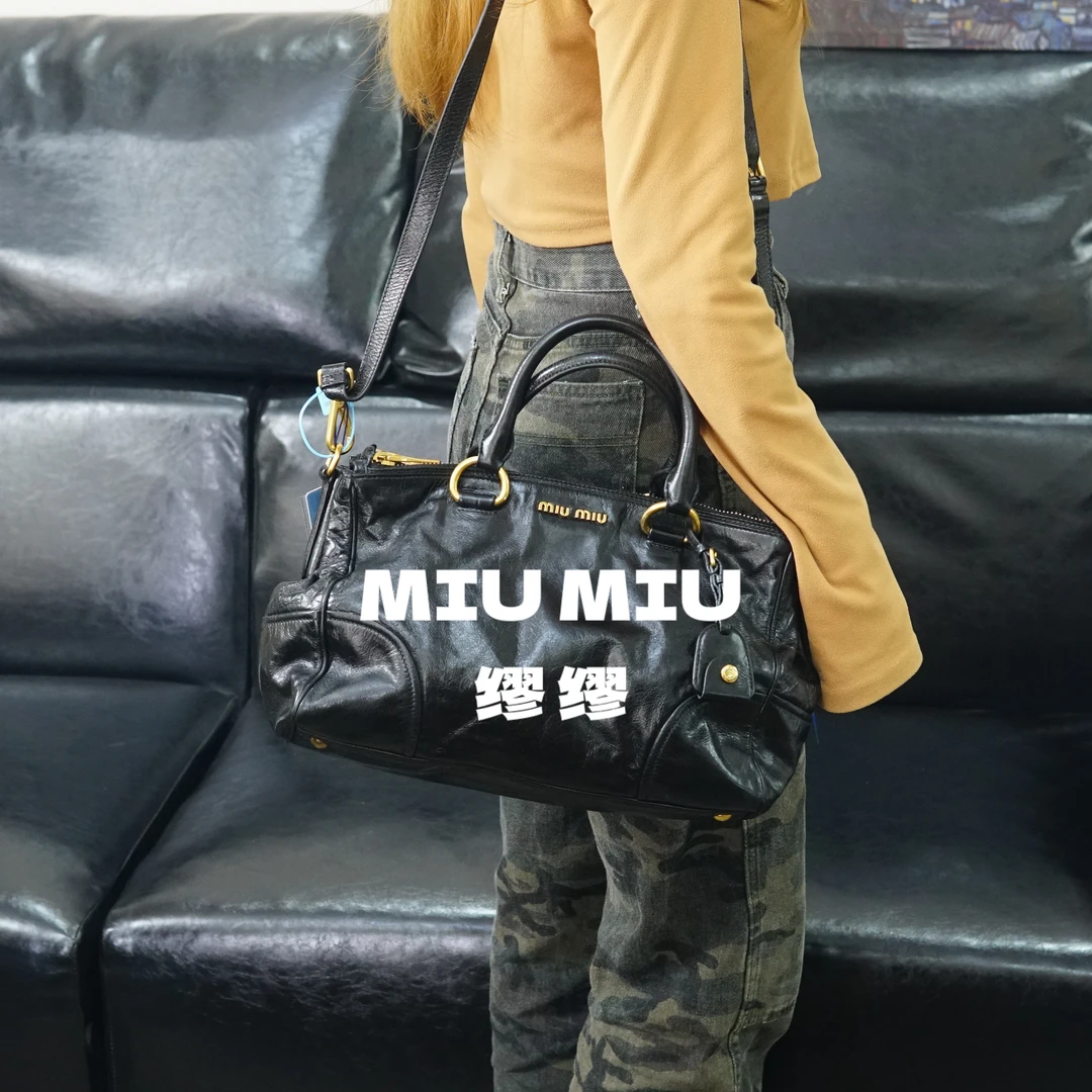 95新 MIU MIU/缪缪 miumiu/黑金斜挎包/SP02708006/8006