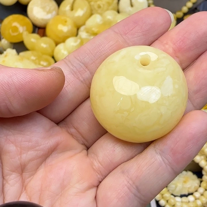 未镶嵌颈饰蜜蜡天然蜜蜡