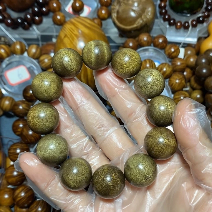 金丝楠木雕工艺品20