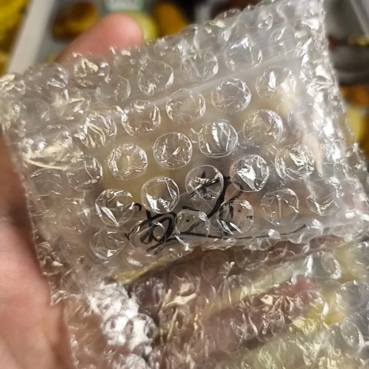 文***妇未镶嵌琥珀裸石。。。