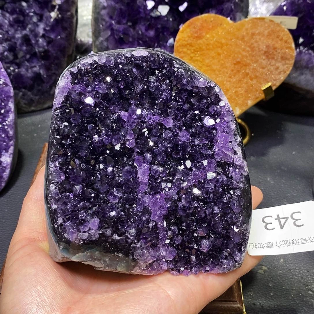 未镶嵌水晶大型摆件（非配饰）