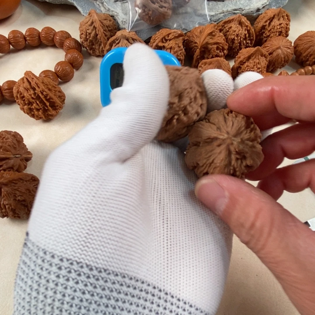 幸***福猴头核桃吊坠霸王龙