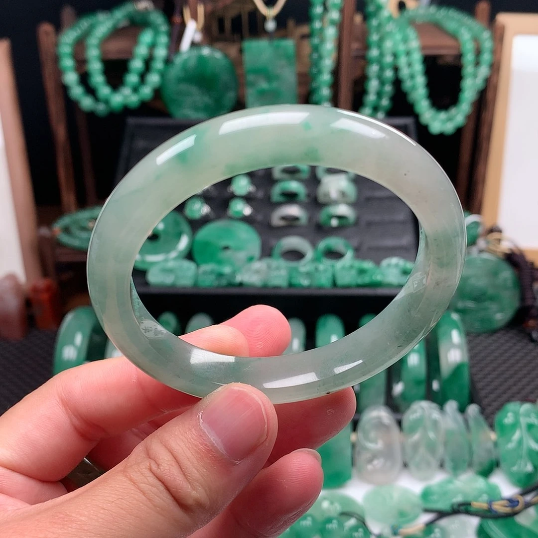 石英质玉手镯未镶嵌圈口60