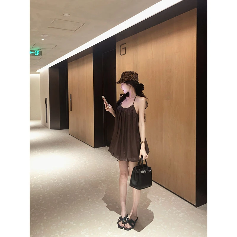 纯欲辣妹度假风挂脖系带露背连衣裙性感吊带花苞纱裙宽松显瘦短裙