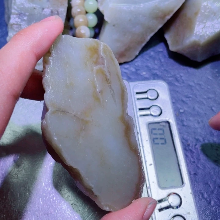 和田玉未镶嵌珠宝半成品