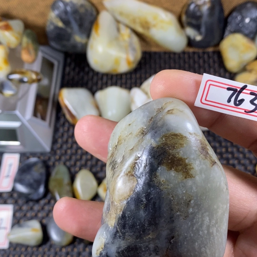 和田玉（糖玉）未镶嵌挂件