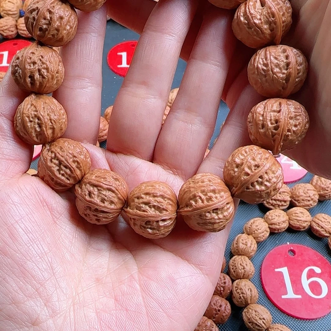 文玩核桃手串滴溜圆磨盘