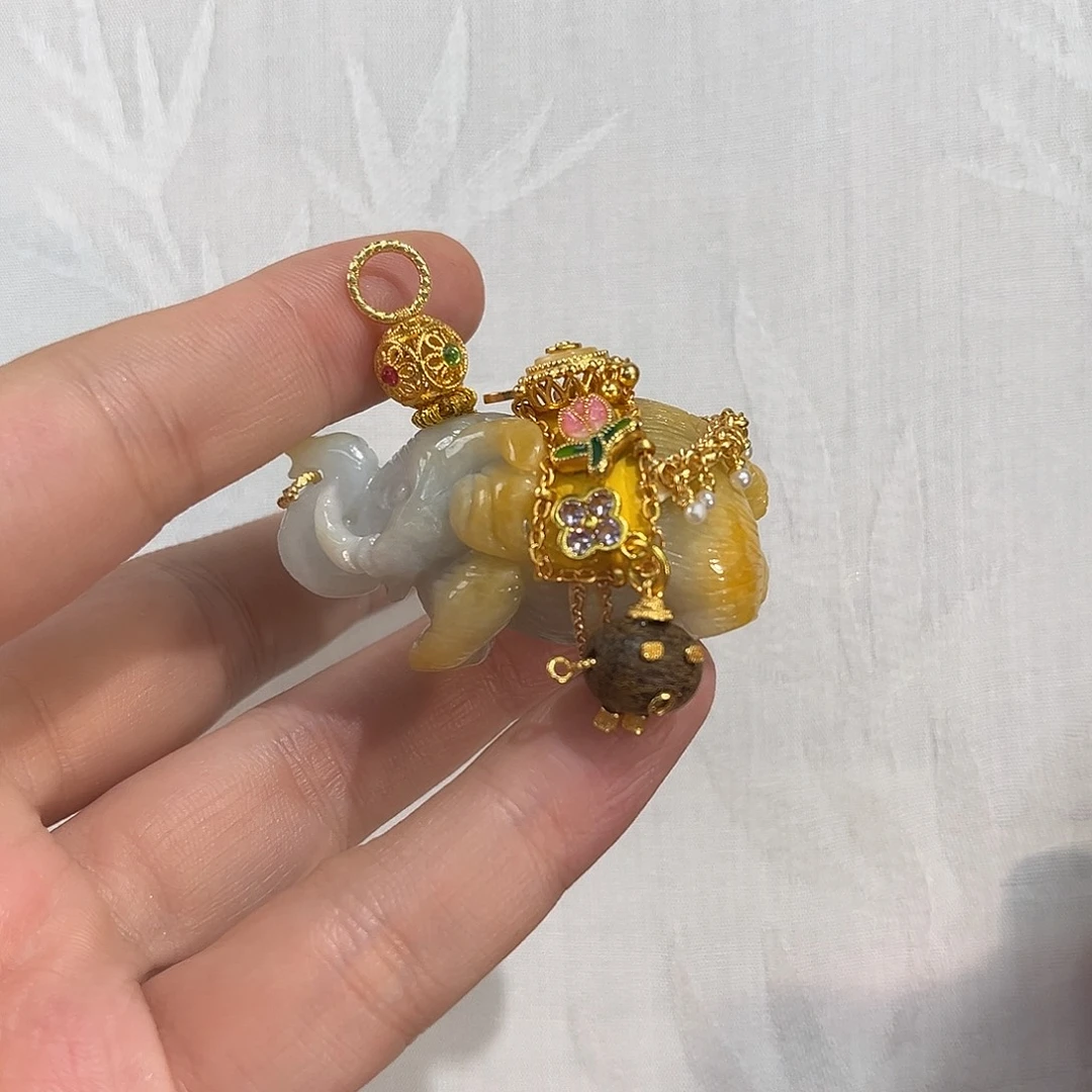 翡翠合金吊坠(赠链)