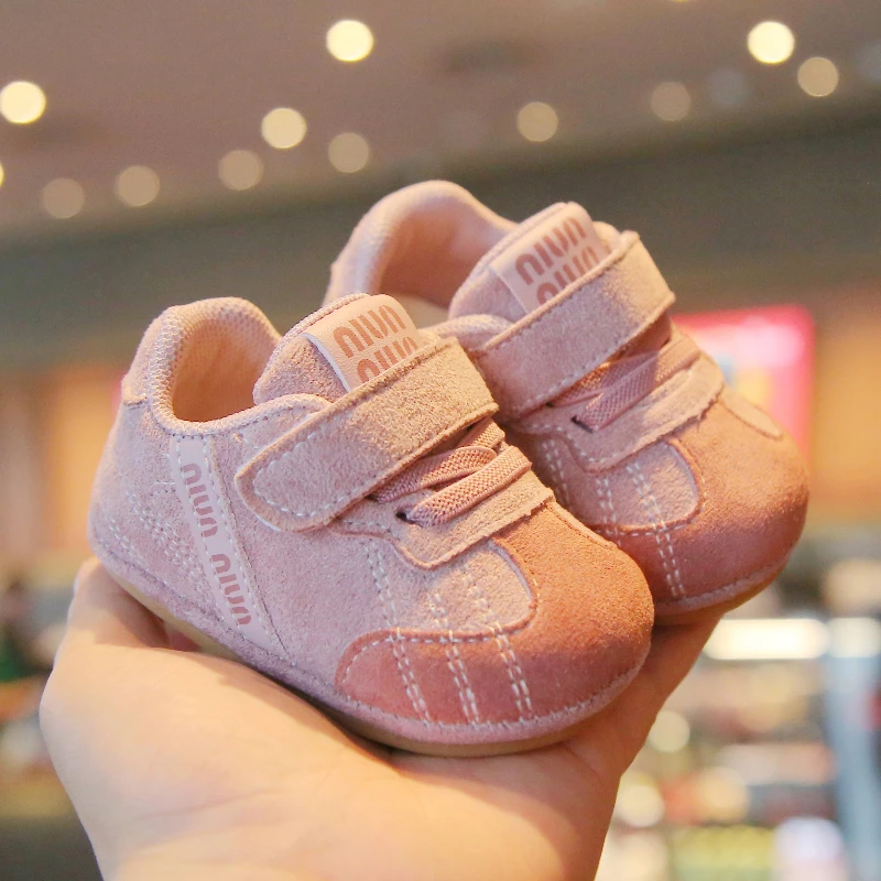 韩系风范！宝宝0-2岁秋季潮流翻毛软底防滑韩系男女宝宝学步鞋