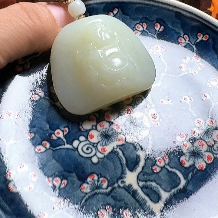 瓷片明**流新号开播瓷盘一件