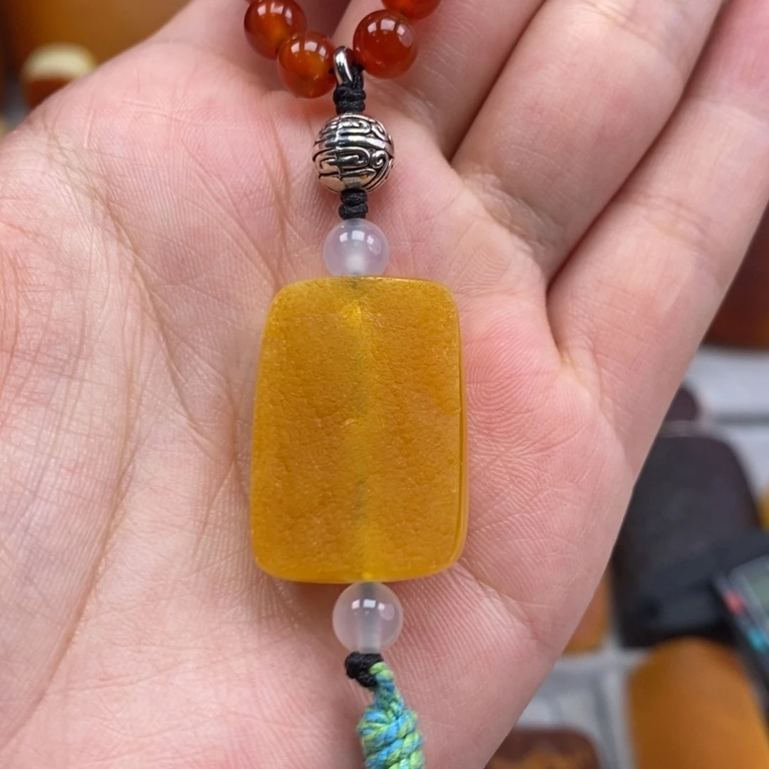 琥珀吊坠(赠链)未镶嵌