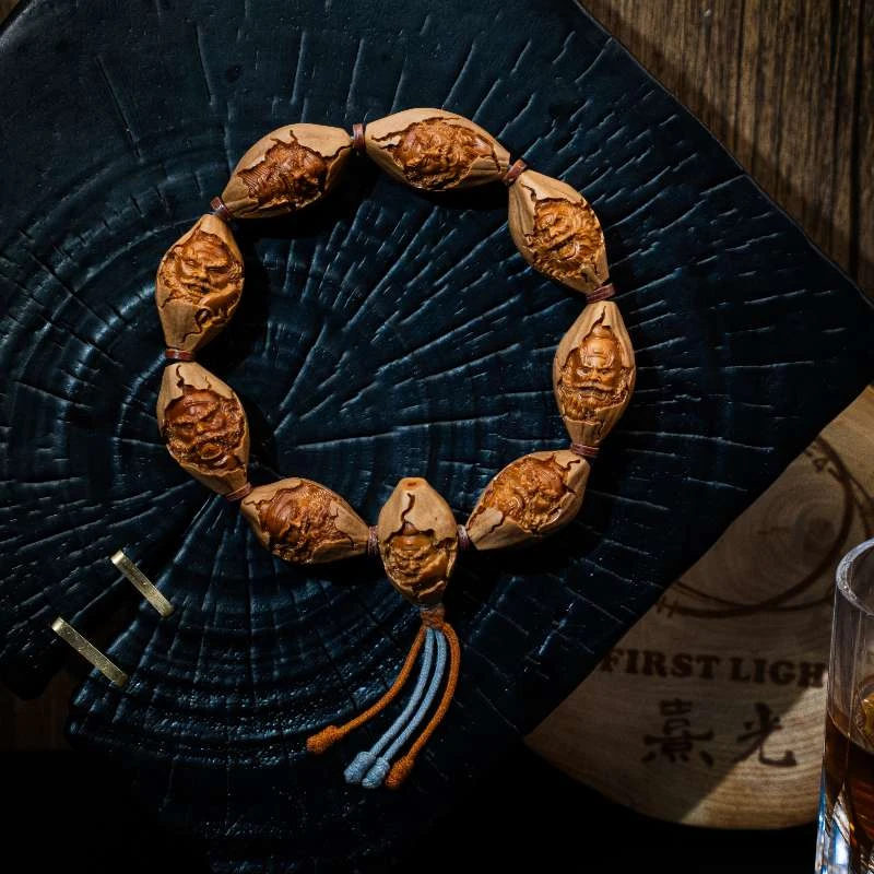 【钟馗】 1.8 梅林大榄 鸡血红古树 果王料 老油核 橄榄核雕