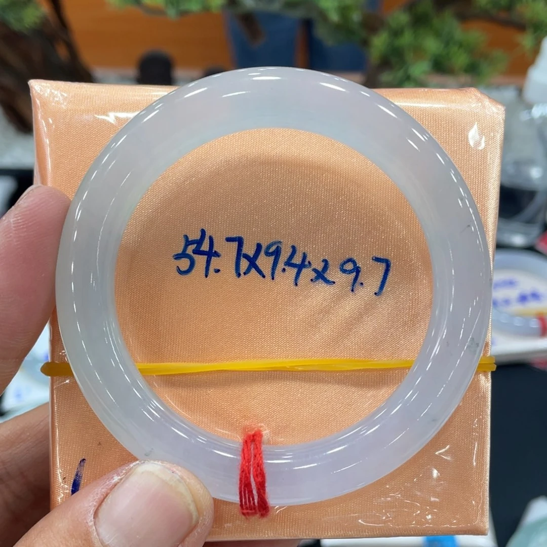 未镶嵌手镯翡翠缅甸