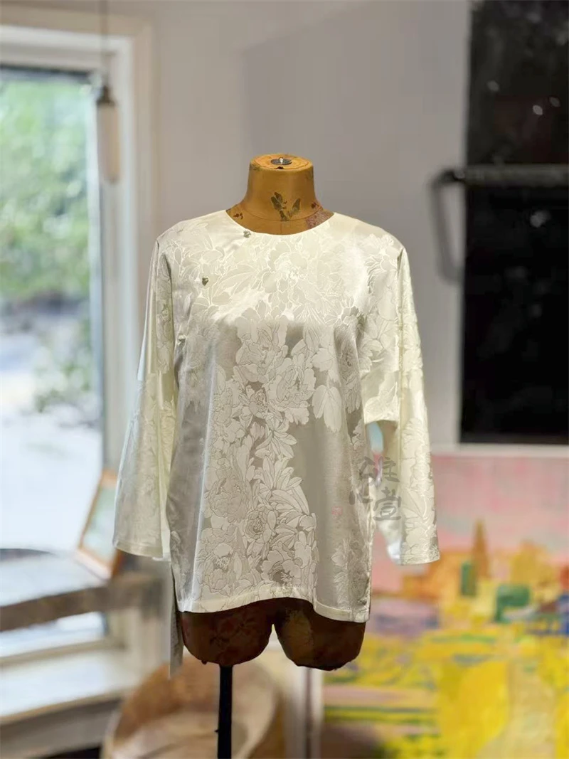 雅儿萱 2025 真丝圆领斜豆扣衬衣 定制