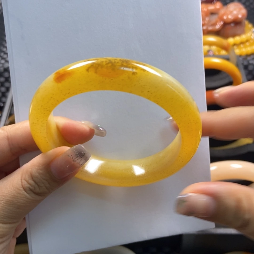 乐***淘石英质玉手镯未镶嵌H