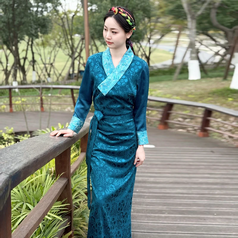 纤沫藏族服装女新款西式藏服拉萨服春季拼色博拉西藏服长裙民族风