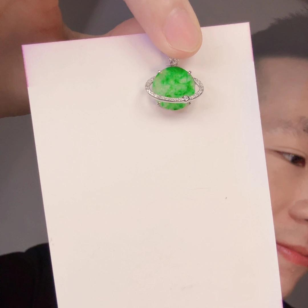 翡翠银S925镶嵌颈饰一件