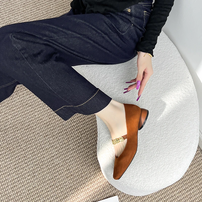 A法式方头金币链玛丽珍女2025新款秋冬绒面小香风一子带浅口单鞋