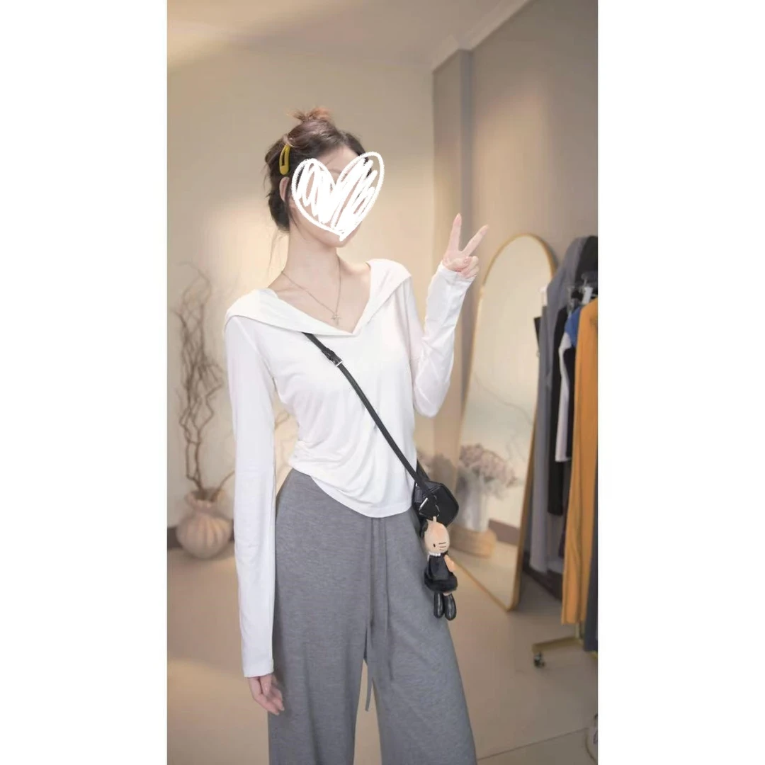 白色简约纯色连帽设计打底衫柔软舒适百搭显瘦小众上衣