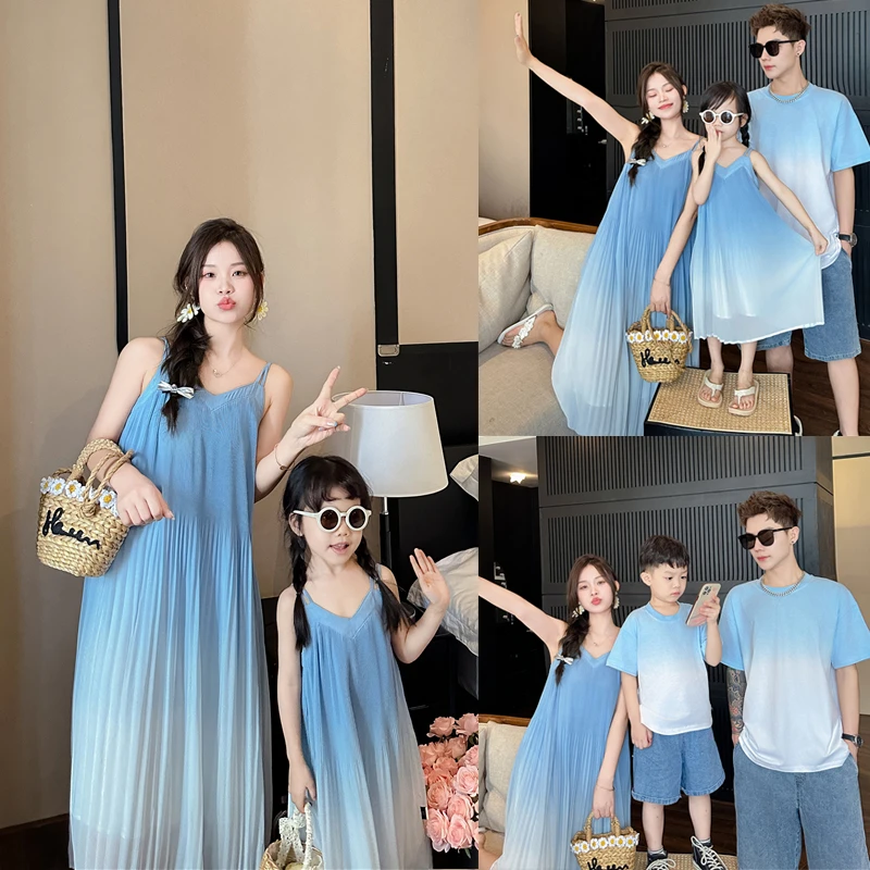 2025度假新品渐变度假风夏季新款一家三口亲子装度假风夏装碎花裙