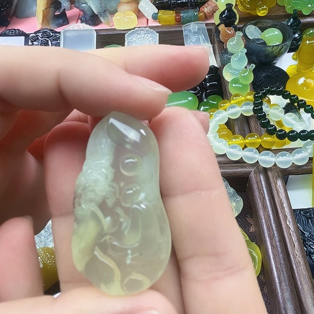 岫玉未镶嵌吊坠(不含链)