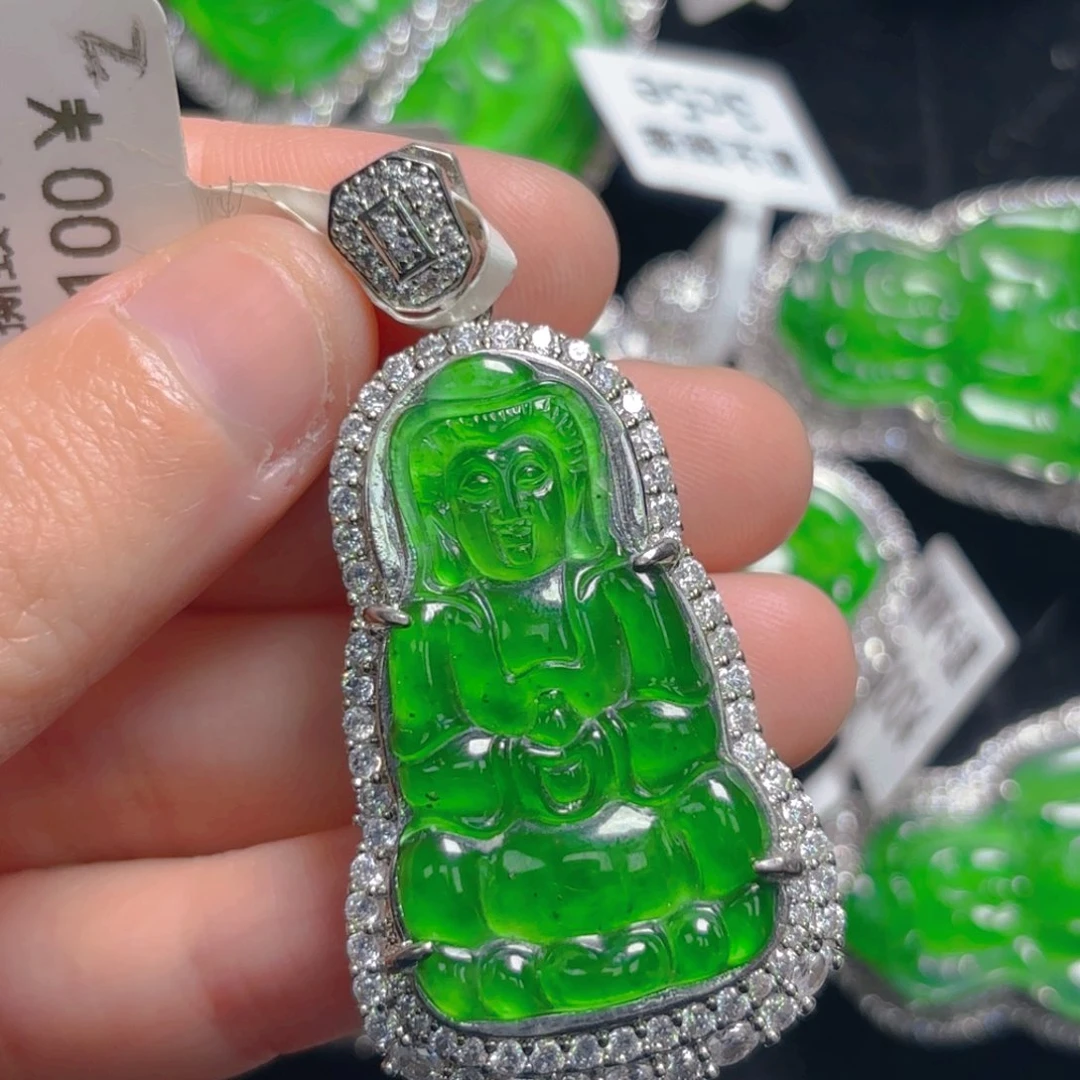 翡翠颈饰未镶嵌观音