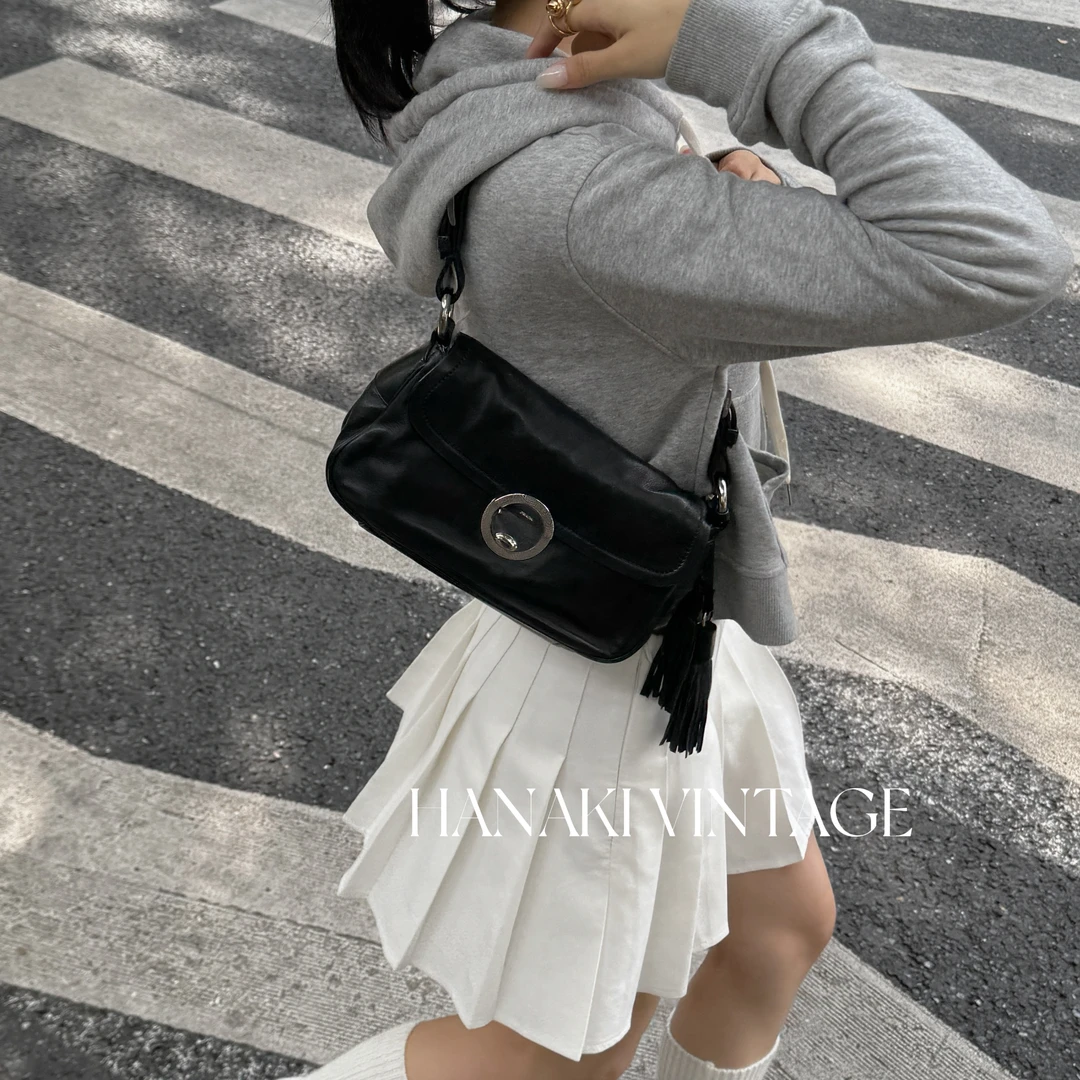 95新 Prada/普拉达 花绮中古/Prada全皮黑银夹心流苏单肩包