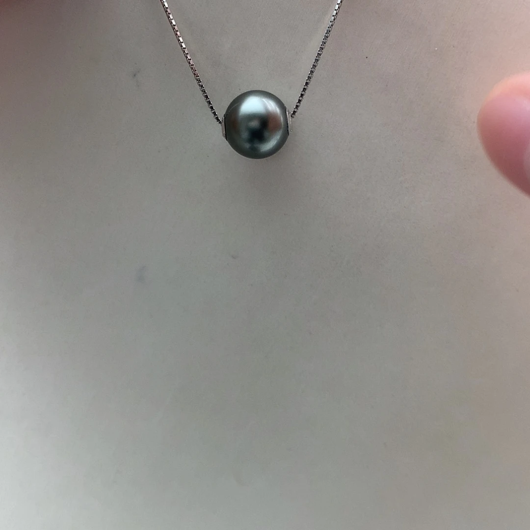 18K金镶嵌海水珍珠吊坠(赠链)9-9.5mm路路通