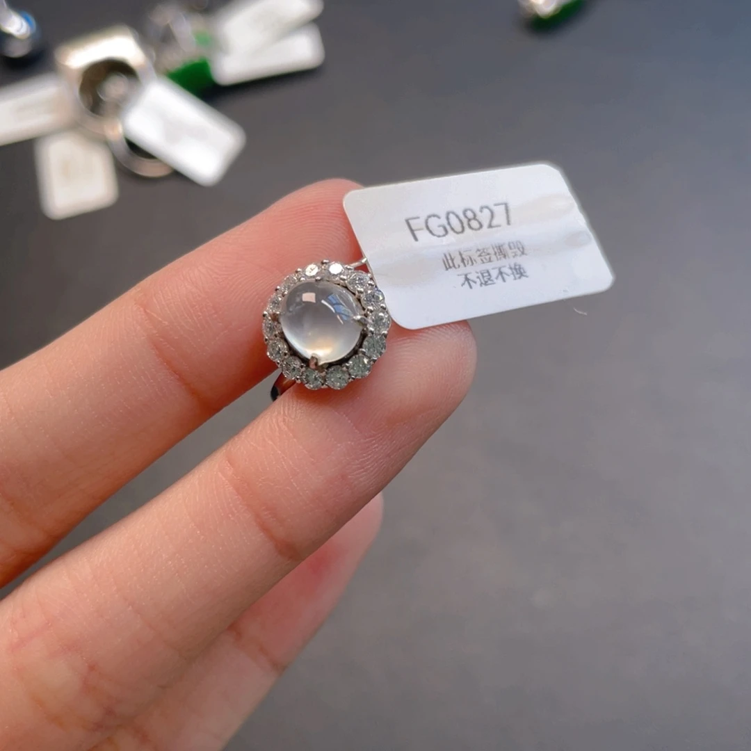 【闪购商品】吊坠(不含链)银S925镶嵌翡翠