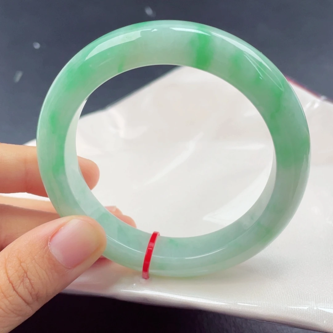 翡翠未镶嵌手镯56正圈