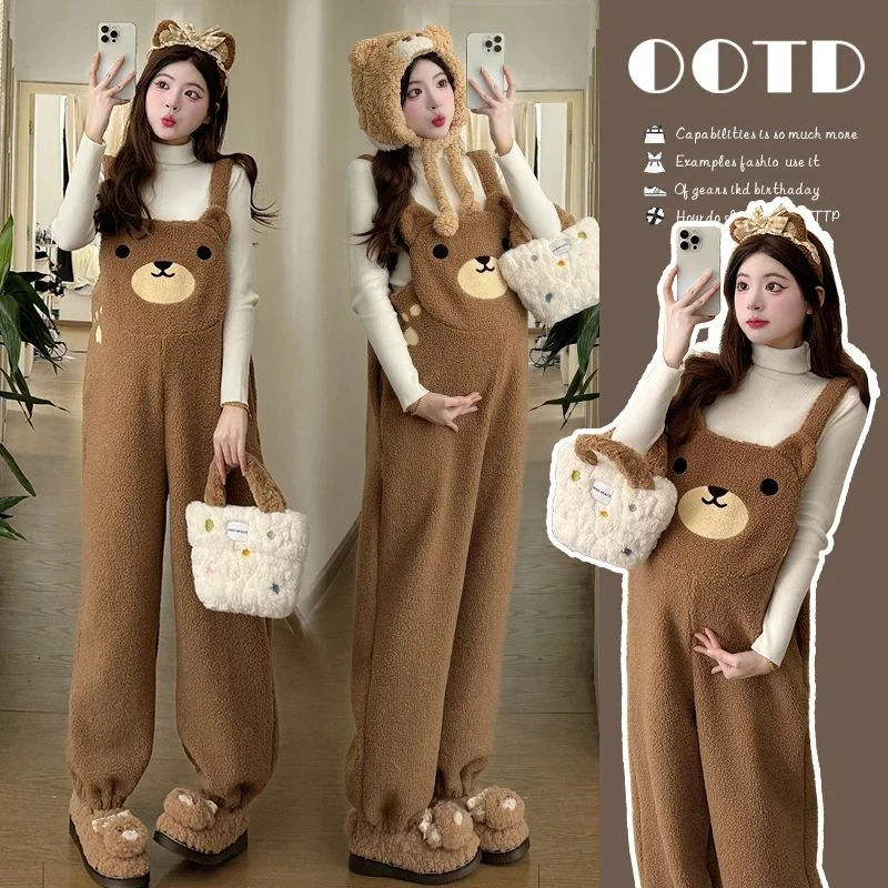 时髦孕妇背带裤秋冬新款时尚针织打底上衣洋气小熊休闲加绒两件套