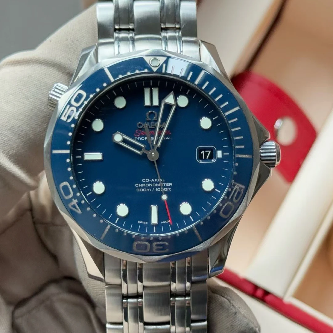 99新 Omega/欧米茄 男士腕表/陶瓷圈/单表/41表径