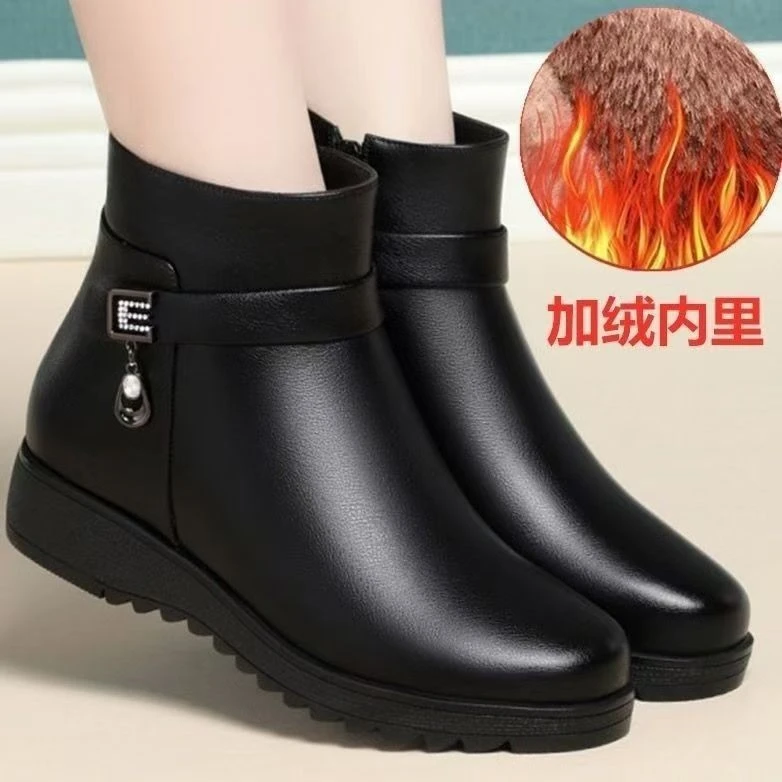 棉鞋女冬季濑兔毛加绒保暖加厚底防滑中老年人马丁靴妈妈鞋女短靴
