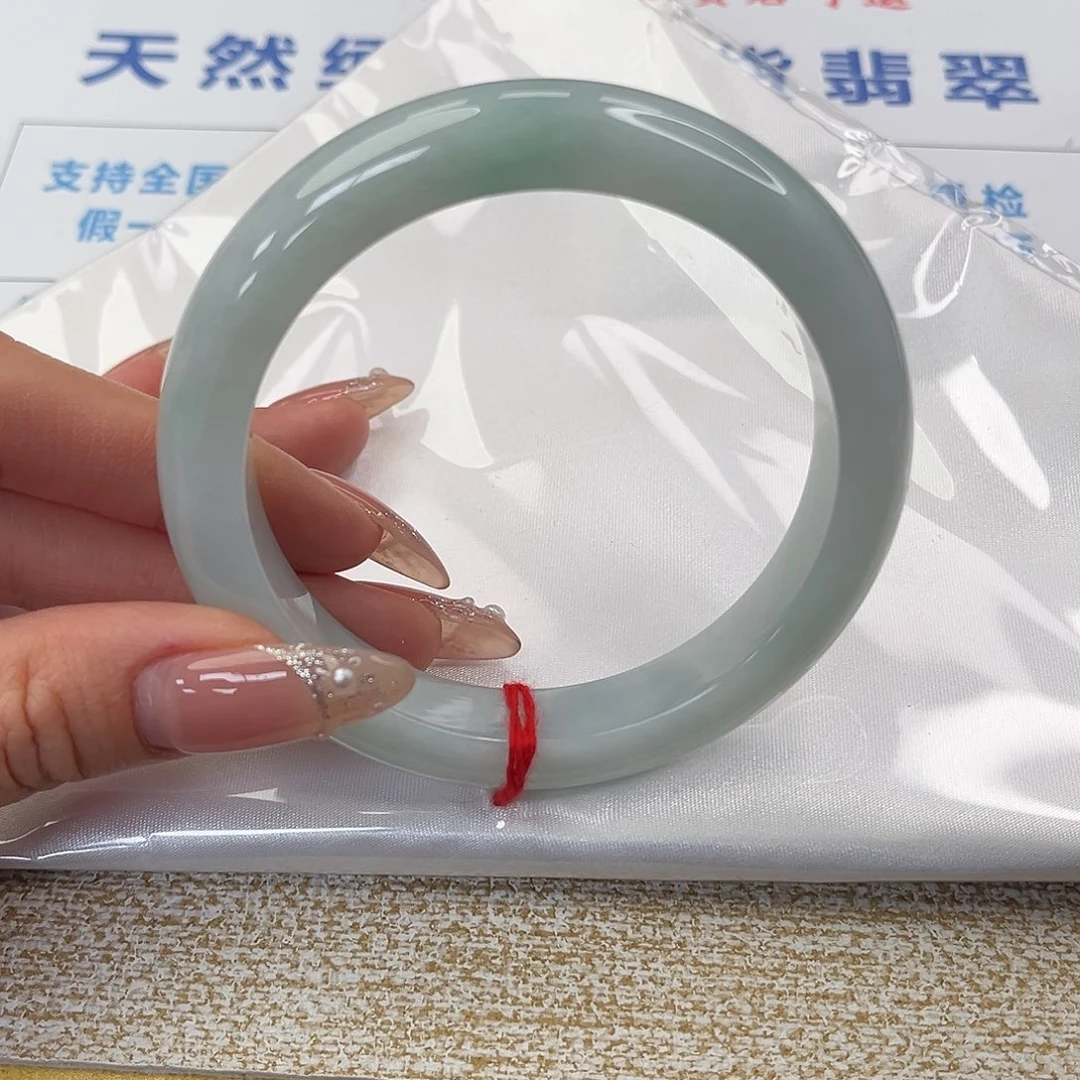 翡翠未镶嵌手镯手镯