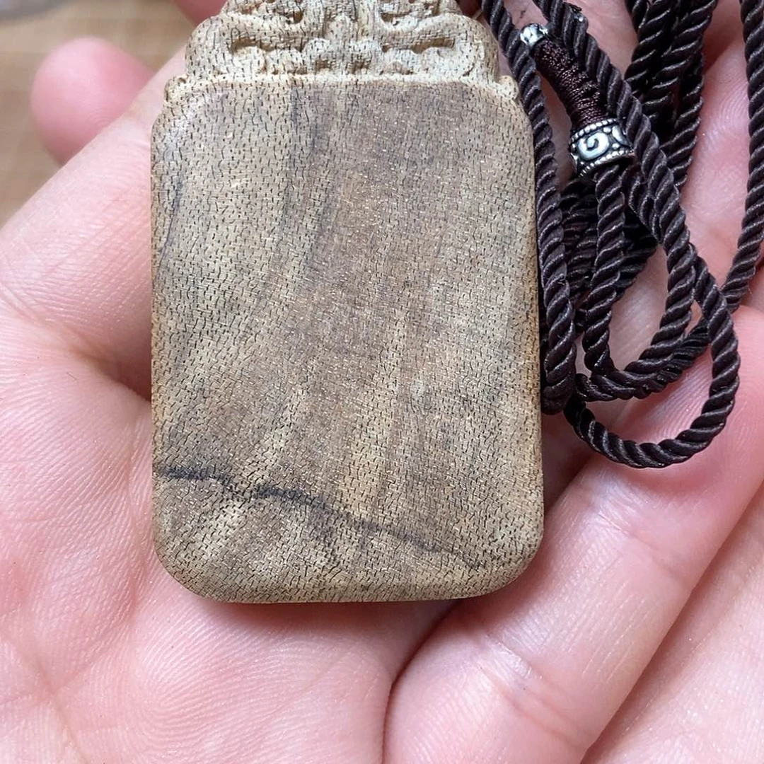 沉香吊坠正区达拉干351牌平安无事牌